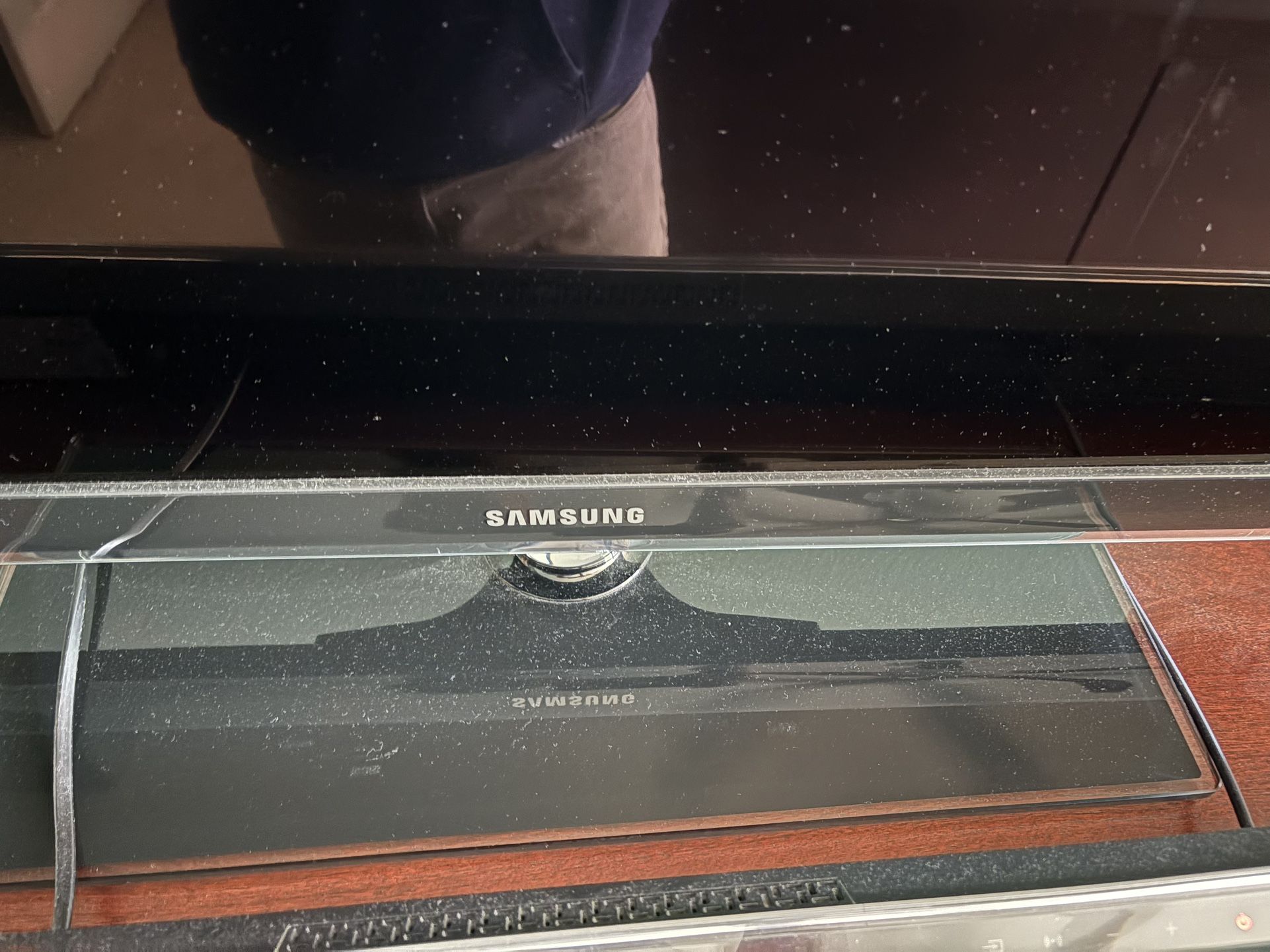 Lot Of 2 Samsung Flat Screen TVs, 46” and a 32”