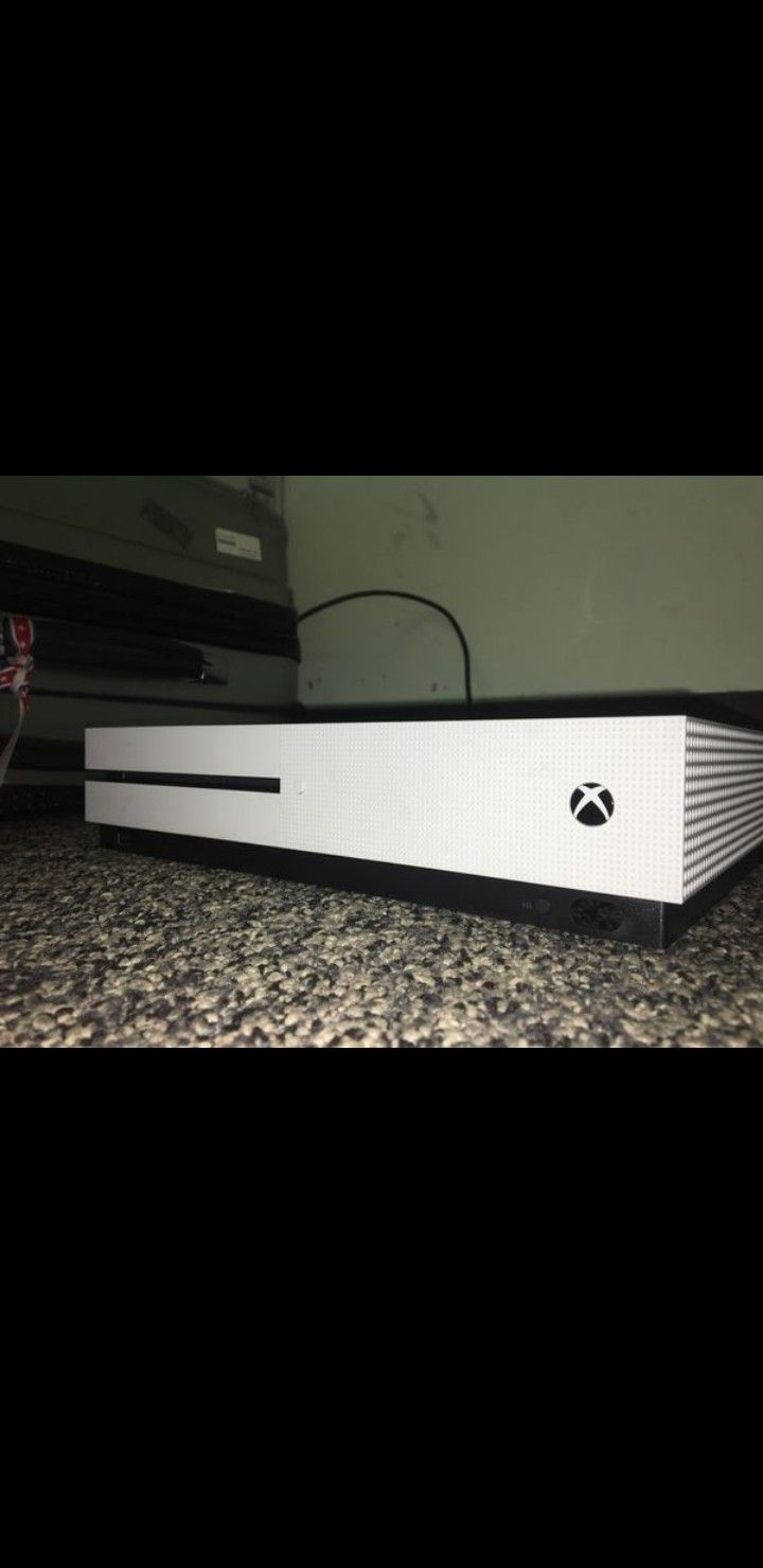 Xbox one, 6 games included