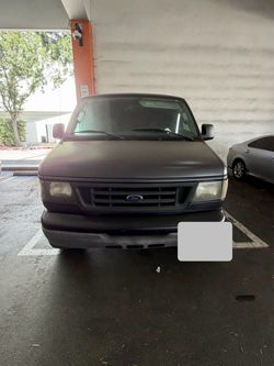 2006 Ford E-350 15 passenger van