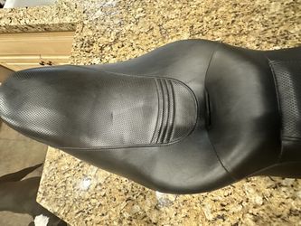 OEM 22 RoadGlide New Seat