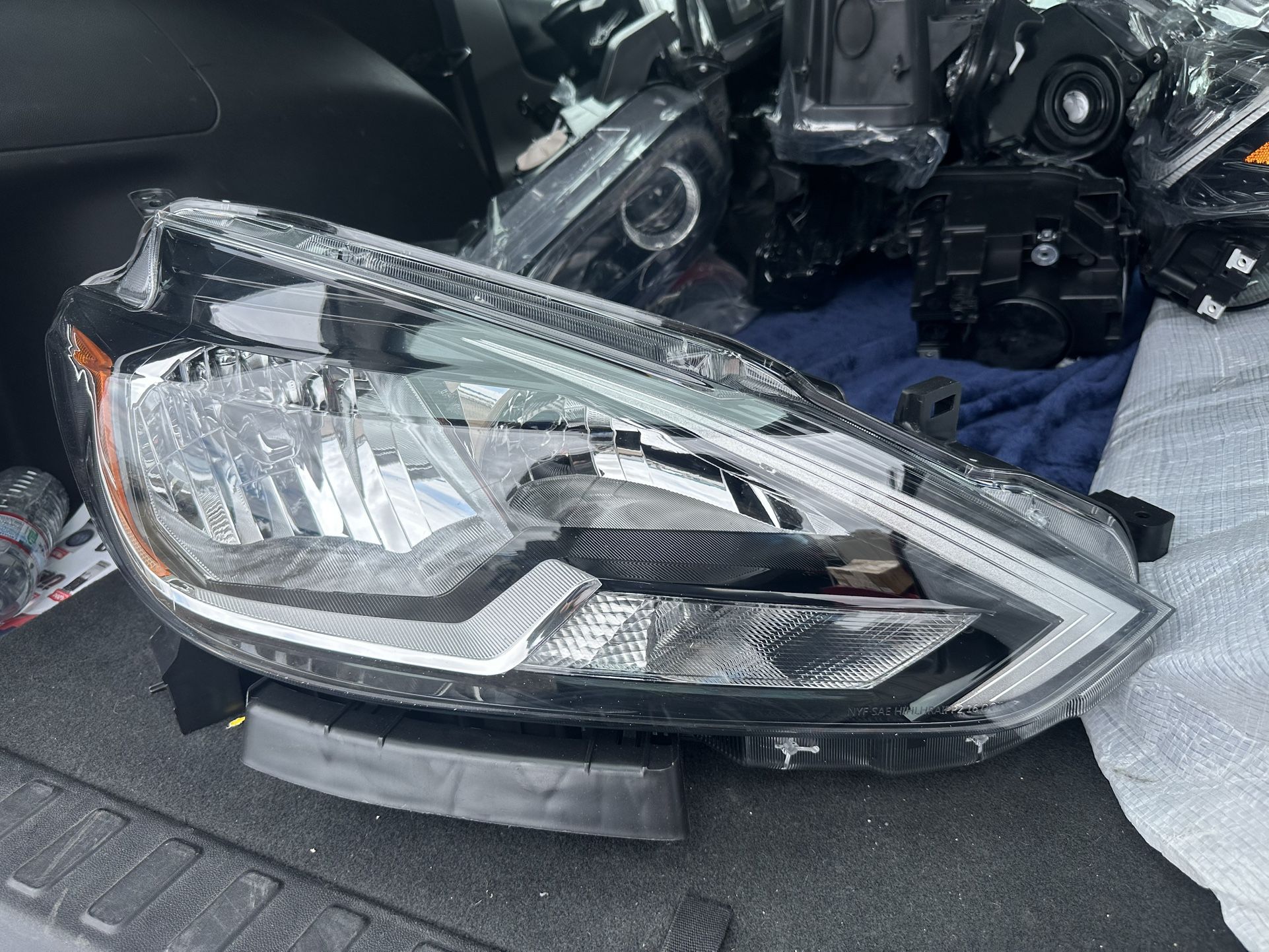 Nissan Sentra 2016-2019 Right (Passenger) Headlight
