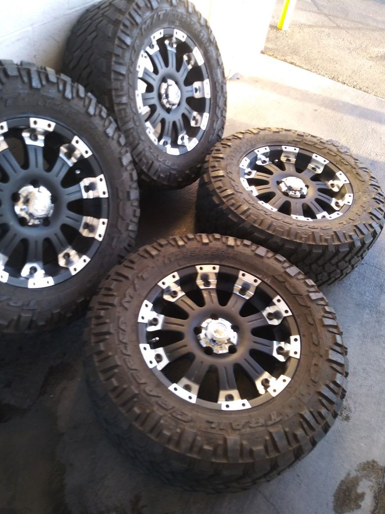 18" off road rims with nitto trail grappler tires