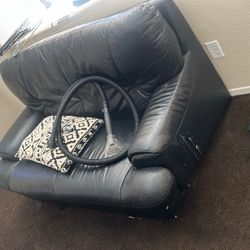Black Sectional Couch 