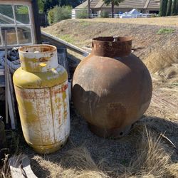 Big Metal Tanks! Propane/water? Great for Projects
