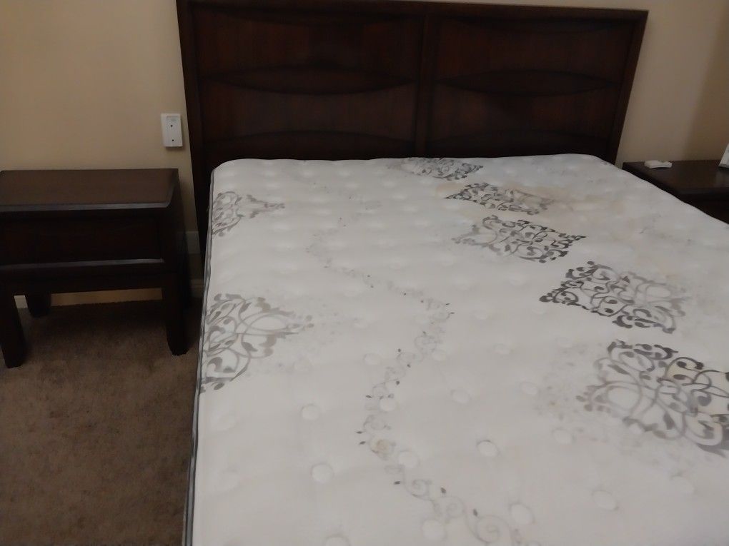 4 Piece Bedroom Set