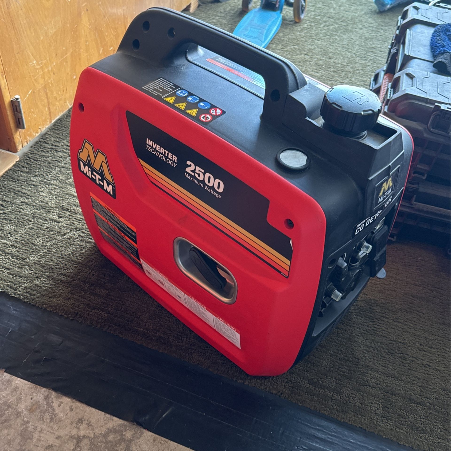 MI-T-M 2500 Generator