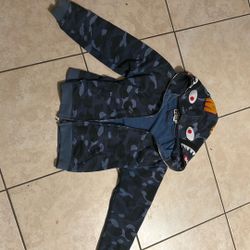 BAPE HOODIE BLUE SIZE LARGE OFFER