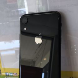 iPhone XR 64GB Unlocked Excellent Condition 