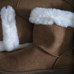 Women's Boots Size 10 New