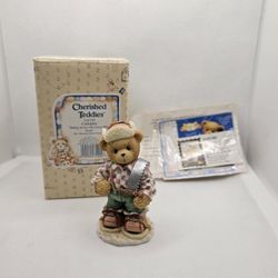 New CHERISHED TEDDIES Preston Bear FIGURINE NIB New Year Christmas Canada north

Mint condition, kept in the box, never displayed 

CANADA
PRESTON

"R