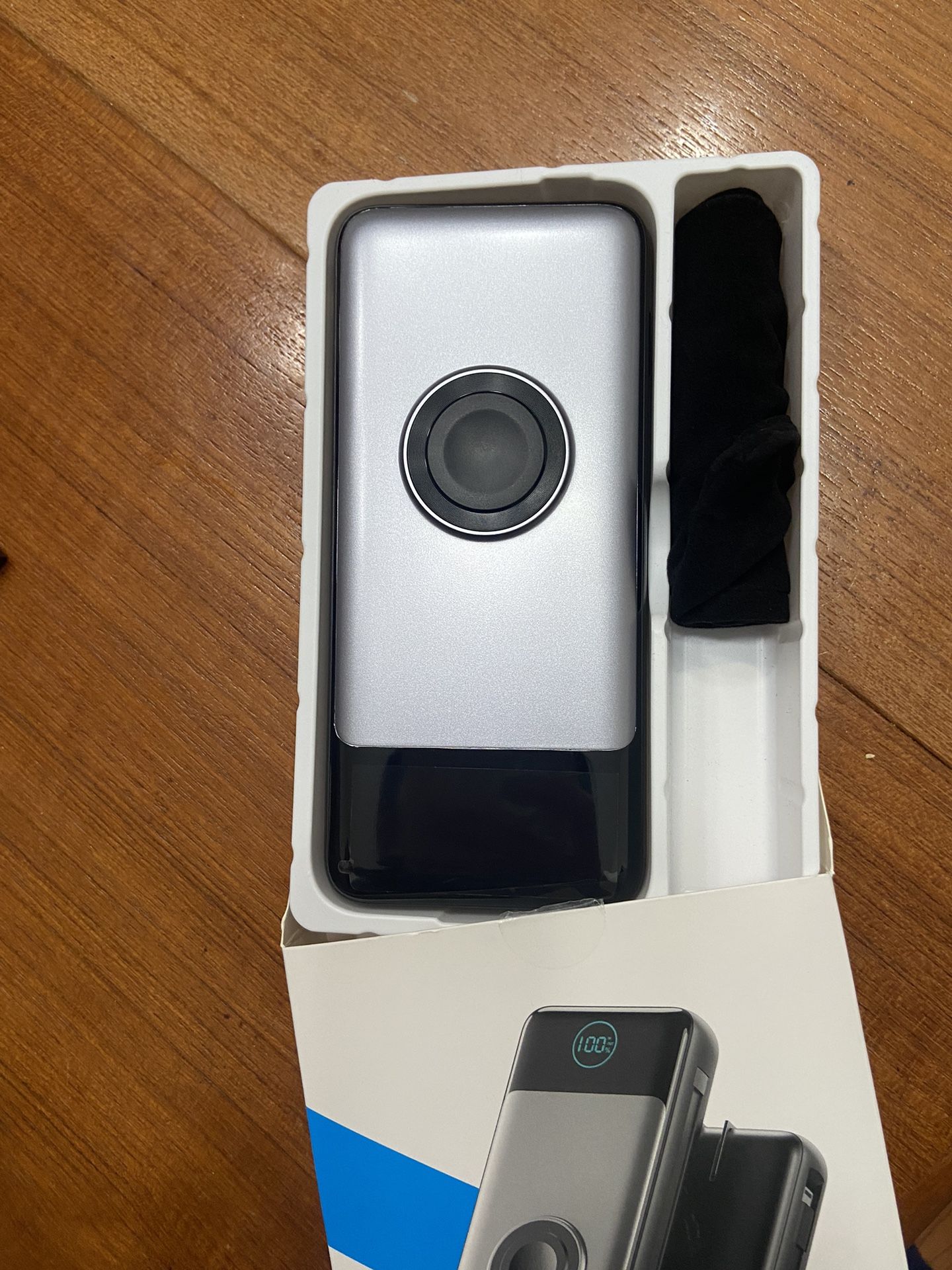 Portable Charger 26800mah. 6-in-1 USB C Power Bank with iWatch Charger,25W