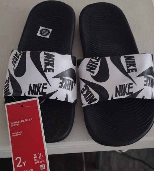 Nike Slides Kids Size 2 