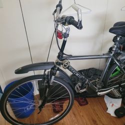 Trek road bike 7200