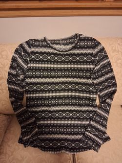 ClimateRight by Cuddl Duds Ladies Size M Winter Top