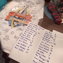 T Shirt Signed By The Pittsburgh Penguins When They Won Their First Stanley Cup 