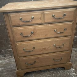 Dresser 