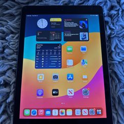 iPad 6th Gen W/ Charging Cable 