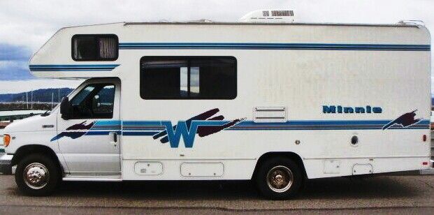 Photo 1999 Winnebago Winnie Great Camper