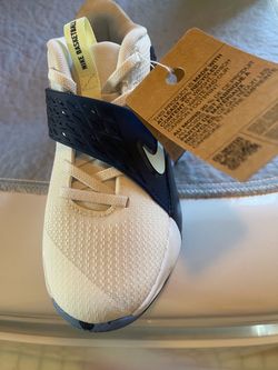Nike boy size 2