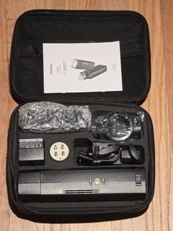 Godox AD200Pro TTL Pocket Flash Kit