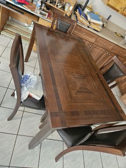 Dinning Table