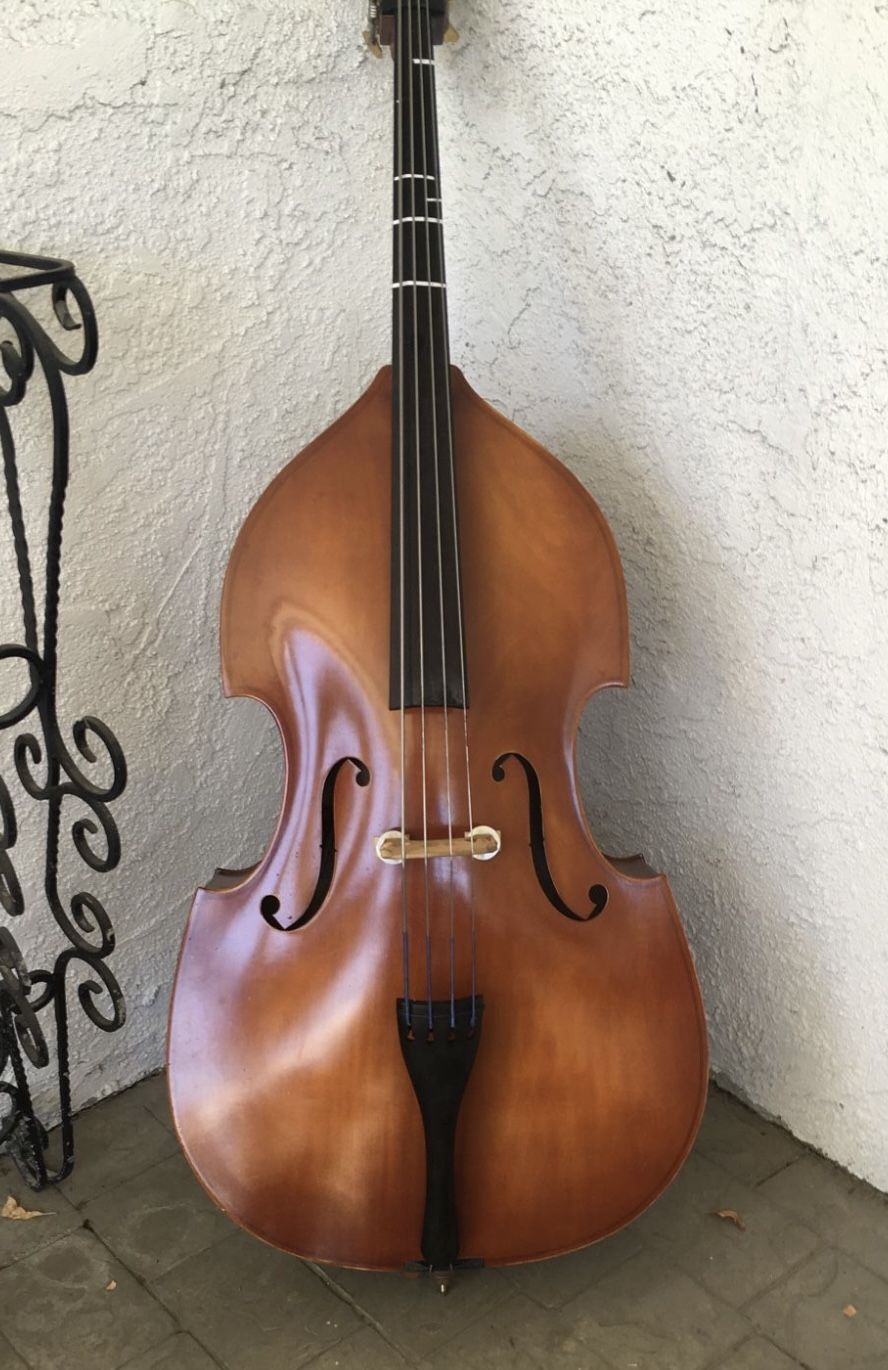 1/8 Size Upright Bass