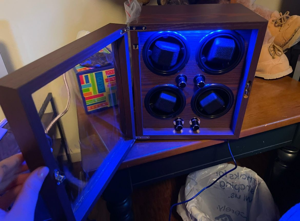 selling watch holder for christmas money 🎄 