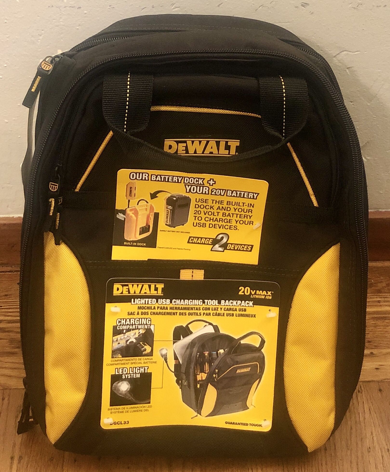 DeWalt DGCL33: 33-Pocket USB Charging Tool Backpack