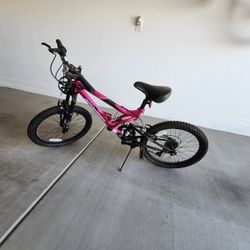 Hyper Swift Girls Mountain Bike 20-inch "Like New"