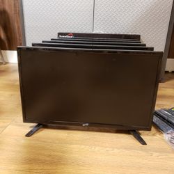 SuperSonic SC-2412 LED Widescreen HDTV & Monitor 24", Built-in DVD Player with HDMI, USB, SD & AC/DC Input: DVD/CD/CDR High Resolution