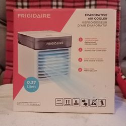 Frigidaire - Evaporated Air Cooler 