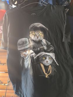 $5 shirt size Large