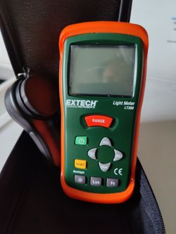 Extech LT300 light meter