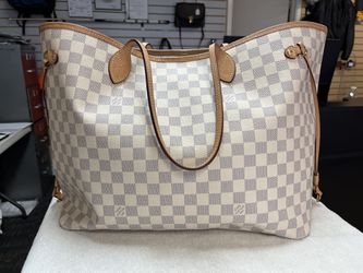 Authentic Louis Vuitton Neverfull Mm for Sale in Scottsdale, AZ