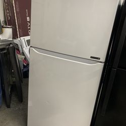 BEAUTIFUL REFRIGERATOR 
