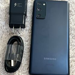 Samsung Galaxy S20 FE , Unlocked   for all Company Carrier ,  Excellent Condition  Like New