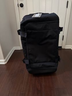 NWT BEIS The Pro-Rolling Duffle Check-In  in Black ($438 MRS.