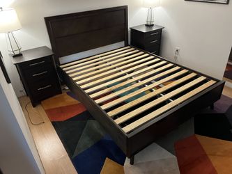 Modrest Roger Midcentury Style Solid Wood Queen Bed Frame