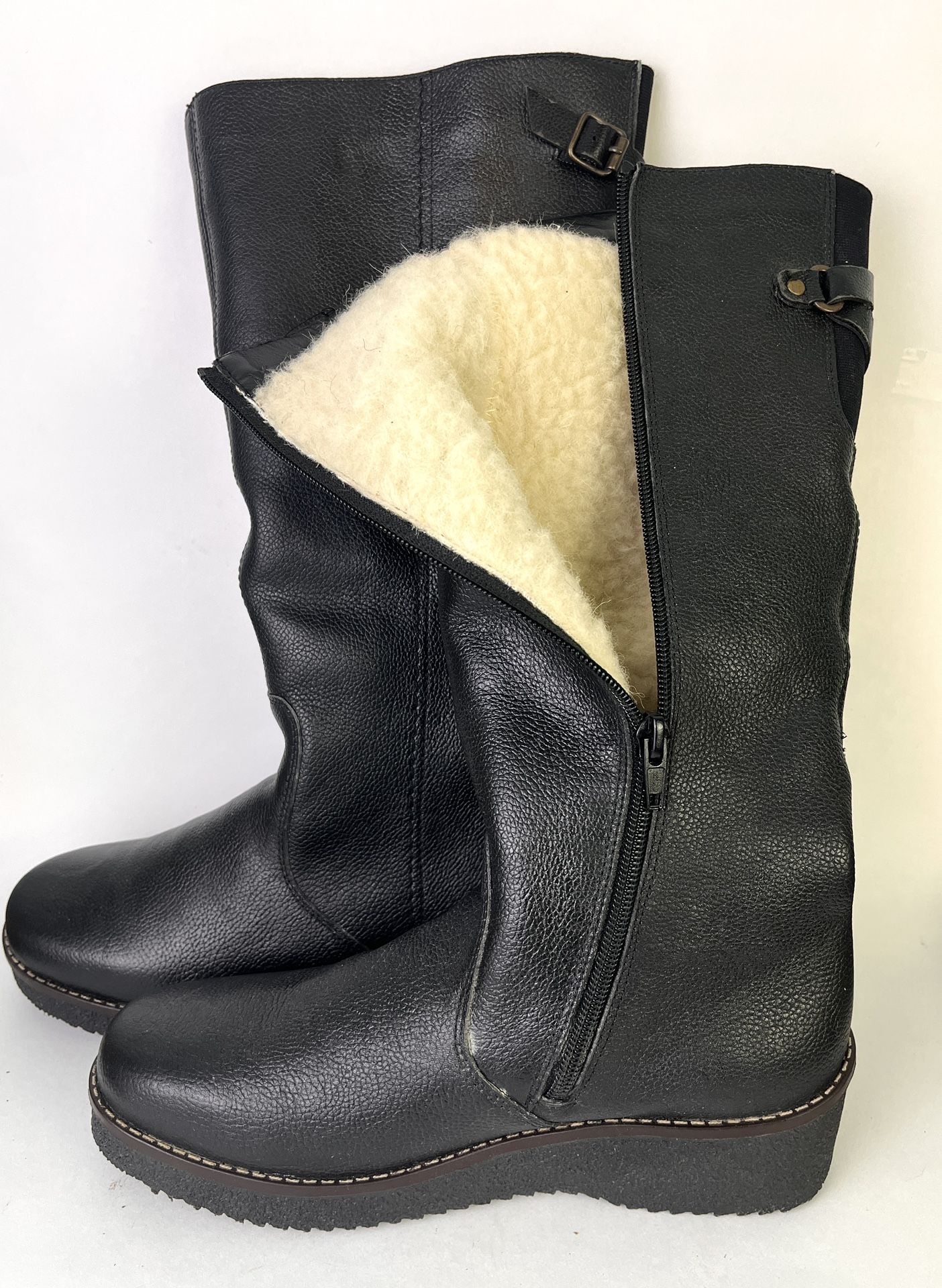 Reiker Mid Calf Fleece boots Size 38