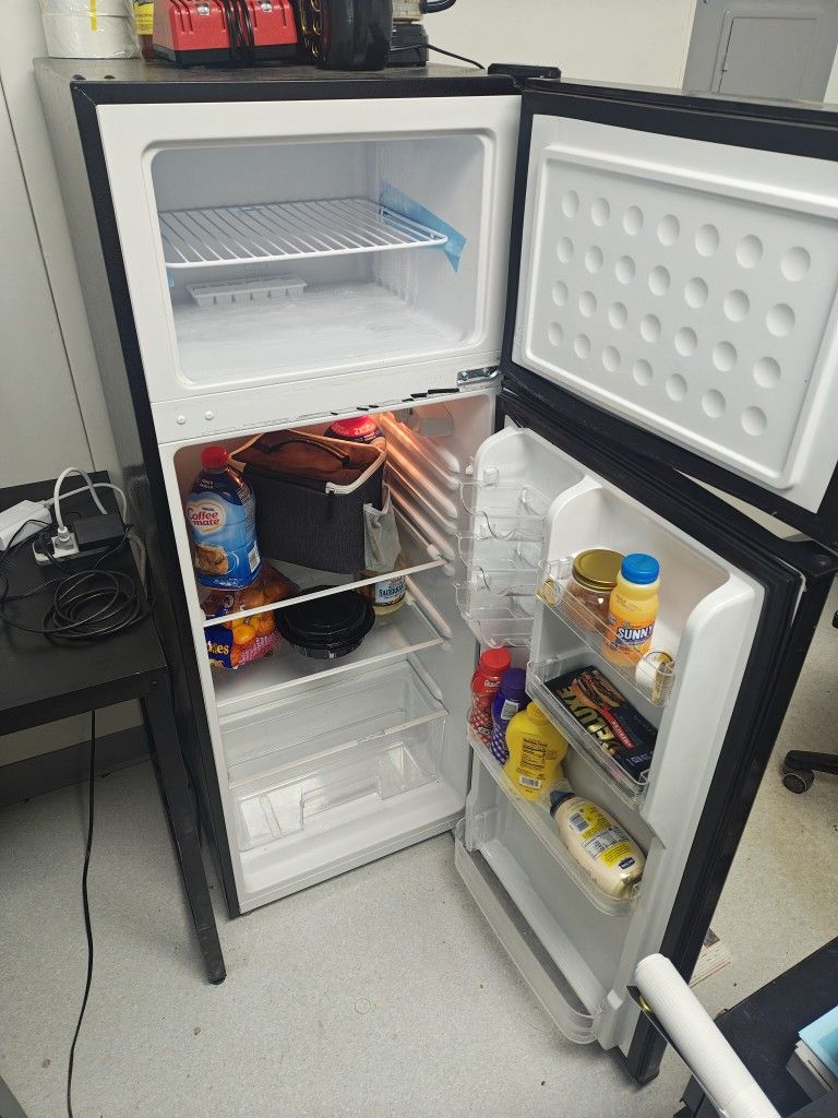 Mini Fridge With Freezer
