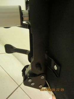 Qulomvs Ergonomic Office Chair with Footrest,Headrest and Backrest $70