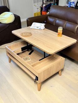 Lift-Top Table