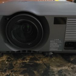 NEC  Home Theater  MT 1050. Projector