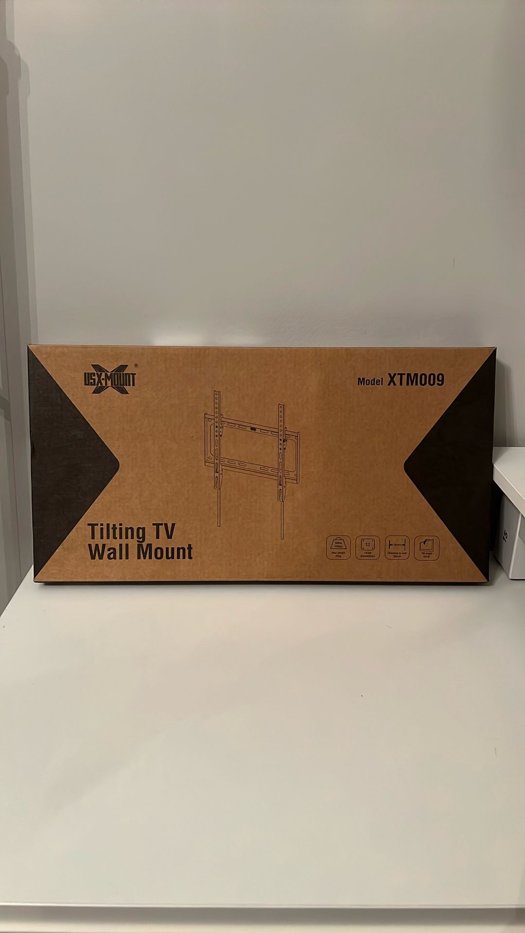 XTM009 Tilting Wall TV Mount – Secure, Sleek, and Simple TV Wall Mounting