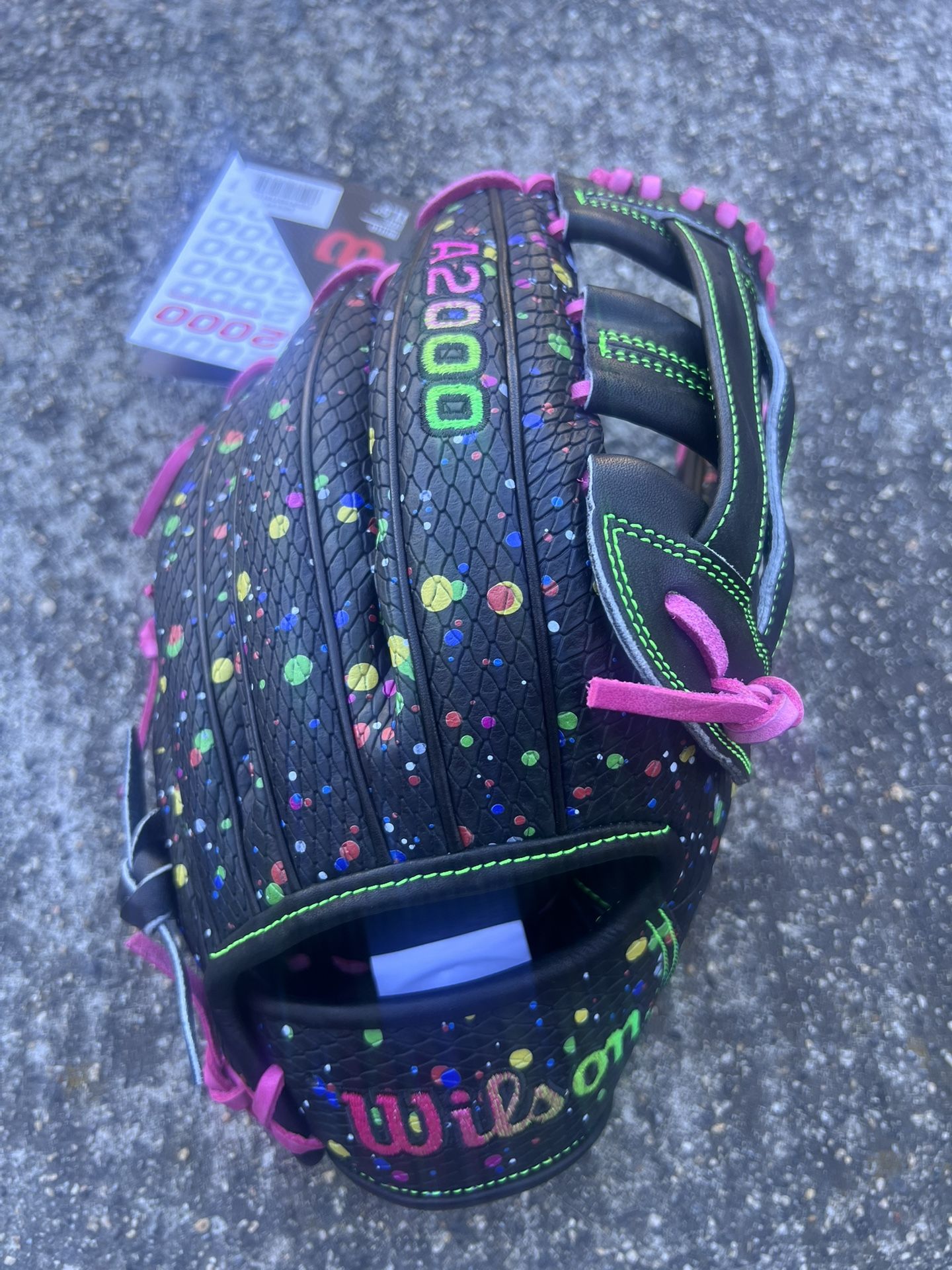 A2000,  11.5"  SuperSkin Series Baseball Glove