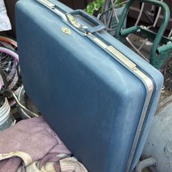 Suitcase 