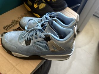 Air Jordan 4 Retro GS 'University Blue' Size 2.5 Youth