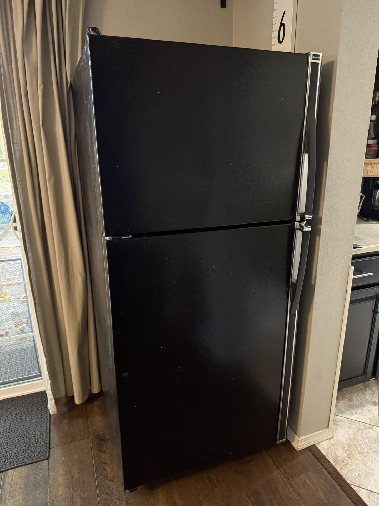 Refrigerator- Works Great!