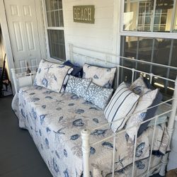 Day Bed With Linens And Pillows 