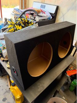 Speaker box for 12 inch subs